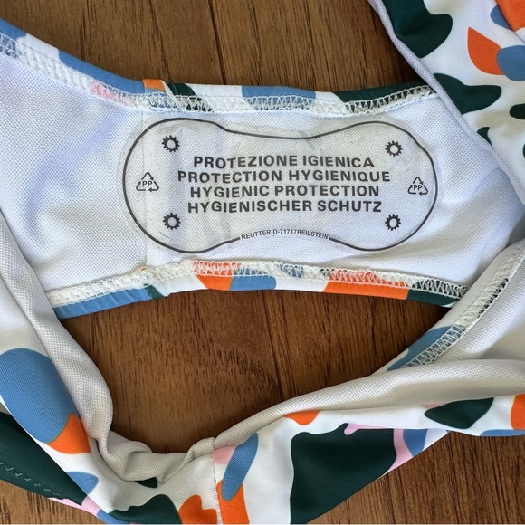 NWOT vibrant print underwire bikini top + high waisted cheeky bottoms set - Picture 11 of 13